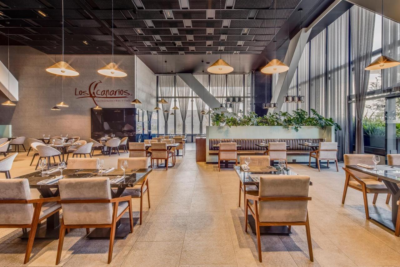 Fiesta Americana Viaducto Aeropuerto Mexiko-Stadt Exterior foto Restaurant in the hotel
