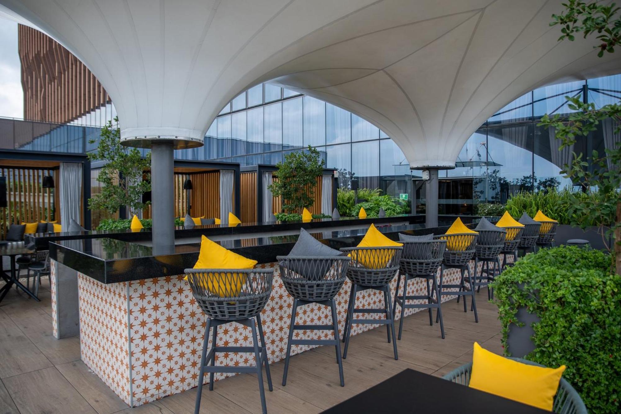 Fiesta Americana Viaducto Aeropuerto Mexiko-Stadt Exterior foto The Bar